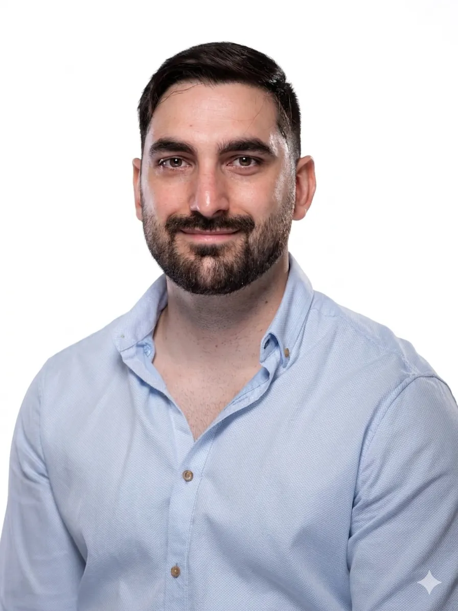 Alberto, consultor digital y desarrollador web.